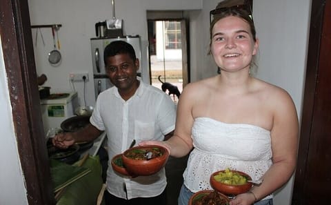 Dinner with a Local Family in Galle's Hidden Gems