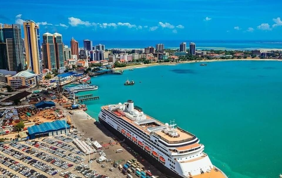 Private Bagamoyo Day Trip with Lunch