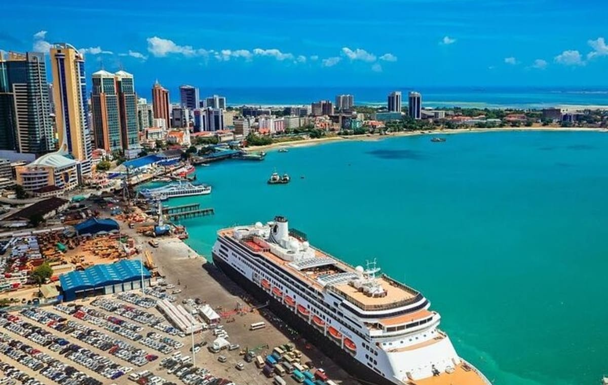 Private Bagamoyo Day Trip with Lunch