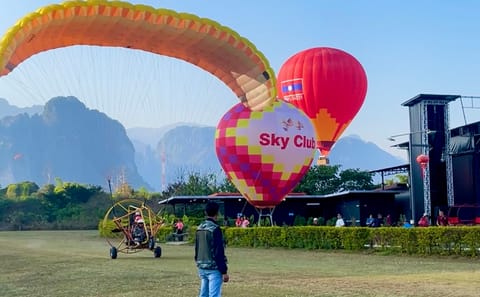 Hot Air Balloon and Paramotor Adventure in Vang Vieng