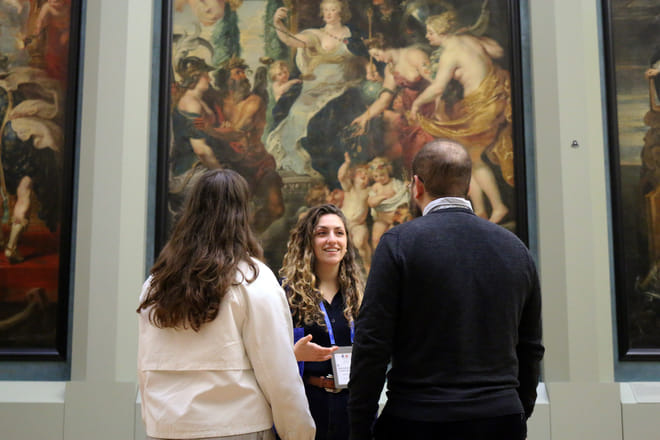 Private Louvre Tour – The Essentials and More with Expert Guide