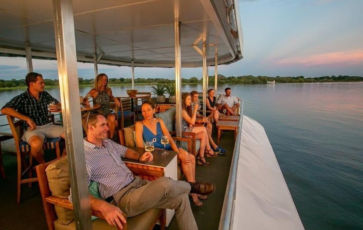Zambezi sunset cruise (Zimbabwe, Victoria falls)