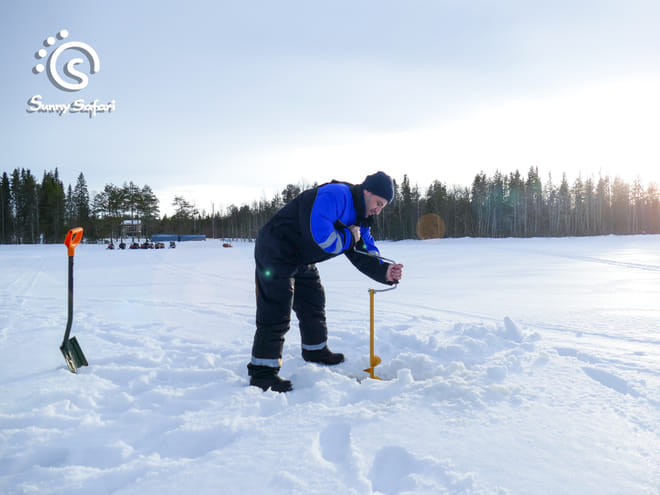 Great Ice Fishing Experience in Lapland 3