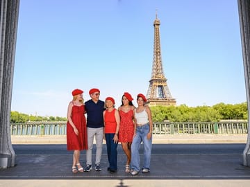 Professional Photo Shoot at the Eiffel Tower in Paris