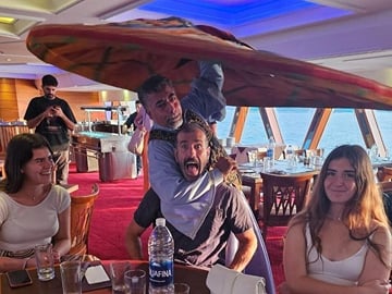 Cairo Luxury Nile Dinner Cruise with Open Buffet,Belly Dance Show