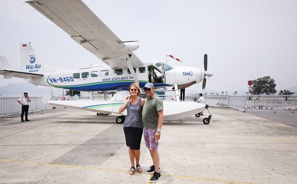 Scenic Seaplane and Luxury Cruise Tour in Halong Bay