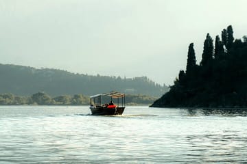 Skadar Lake National Park: Guided Boat Tour with Wooden Boat
