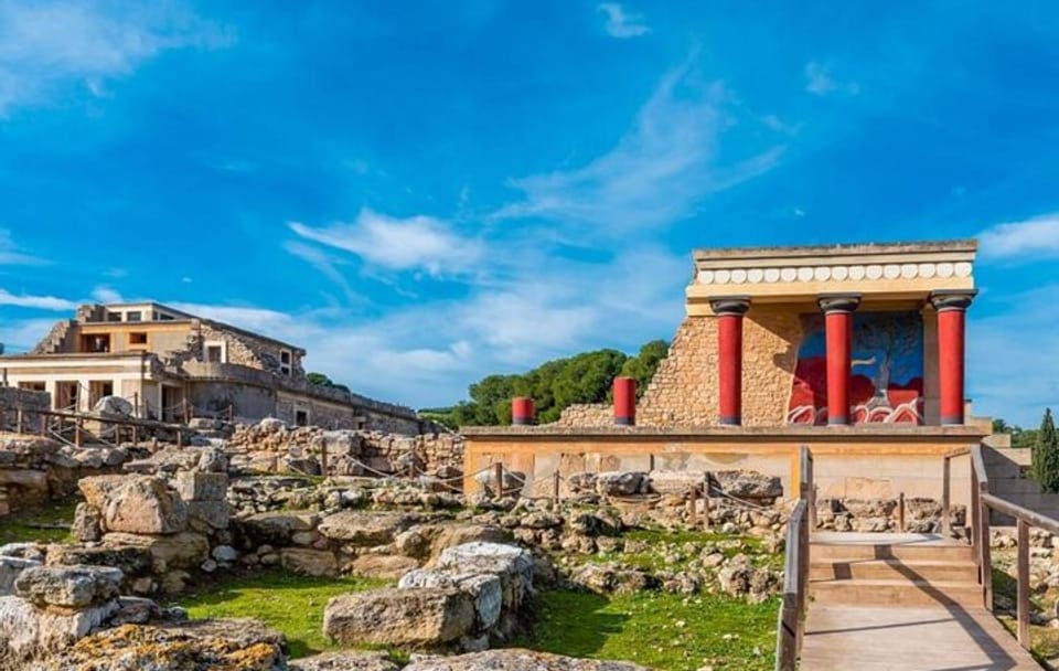 Iraklio Shared Coach Tour