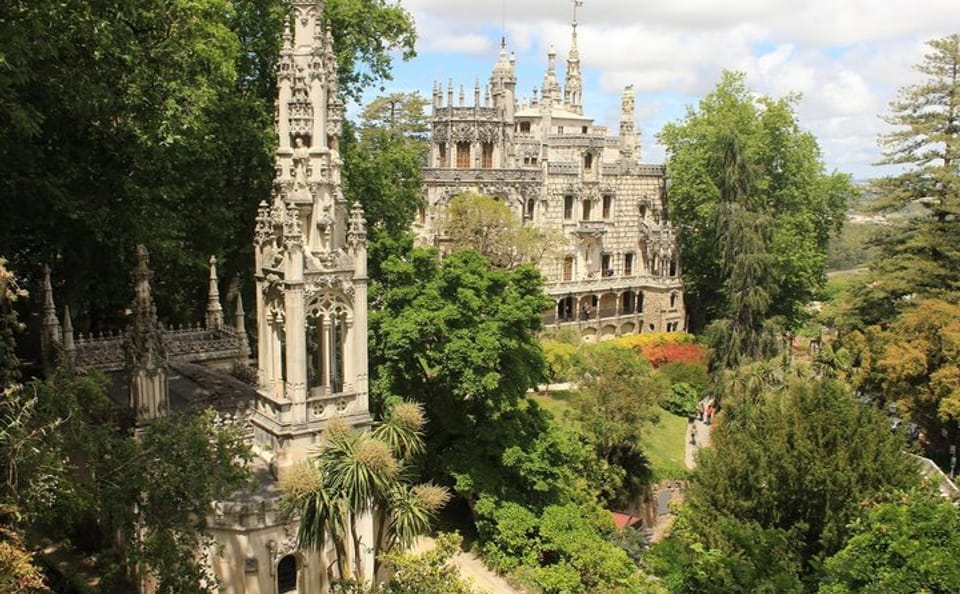 Explore Pena Palace and Moorish Castle in Sintra