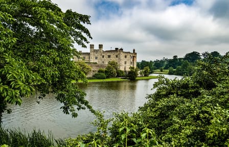 Private Day Tour to Leeds Castle and Gardens from London