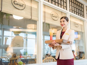 Phuket Airport : VIP Immigration Arrival & Departure Fast-Track Service