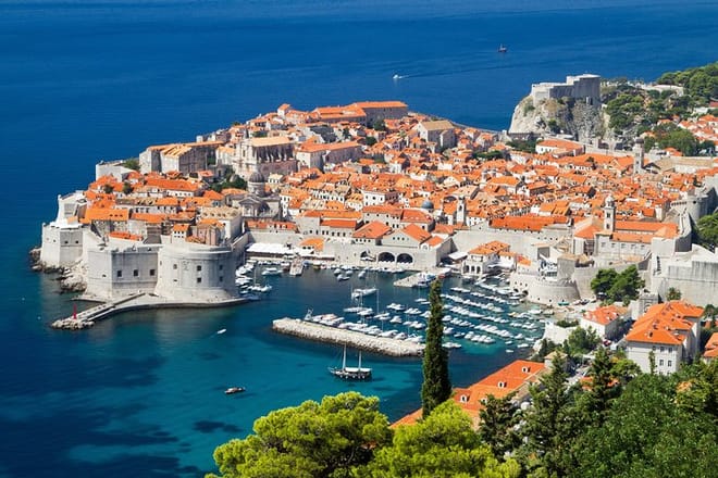 Private Dubrovnik to Split transfer with Mostar tour  7