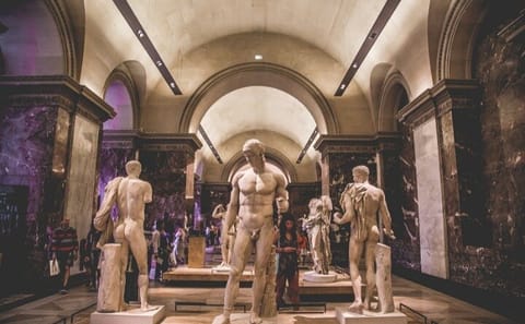 Louvre Museum Guided Tour: Private or Group Options