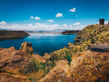 Explore Sillustani's Chullpas: Ancient Burial Sites in Puno