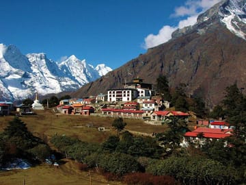 19 Days Mera Peak Climbing & Expedition – One Life-Changing Himalayan Adventure