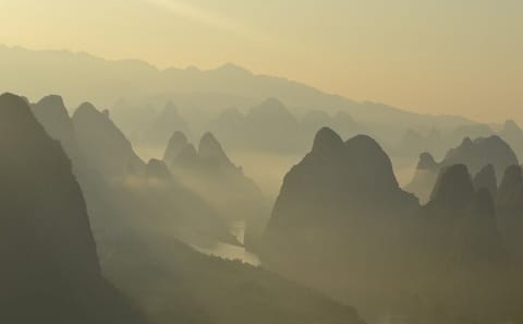 Guilin 1-Day Scenic Tour of Li River and Yulong River