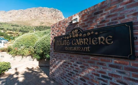 Full Day Wine Tasting Tour in Stellenbosch from Cape Town