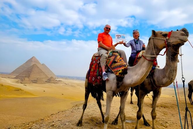 Private camil ride and pyramids tour