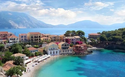 Custom Private Day Tour of Kefalonia: Chaliotata & Karavomylos