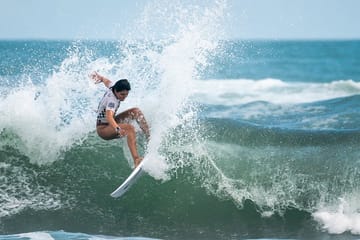 Private Full-Day Surf & Wine Tour at Casa del Bosque