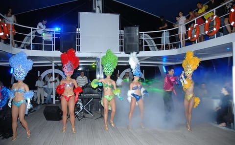 Night Disco Yacht Party with Foam in Alanya, Türkiye