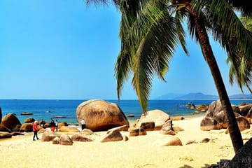 Wuzhizhou Island Coral Reef Day Tour from Sanya