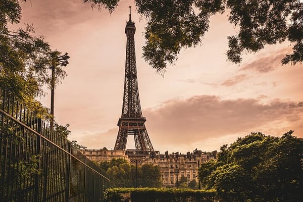 Paris Tour, Shopping, Cabaret, Lunch Cruise with CDG Transfers