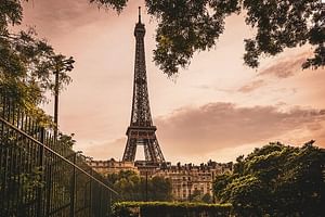 Paris Tour, Shopping, Cabaret, Lunch Cruise with CDG Transfers