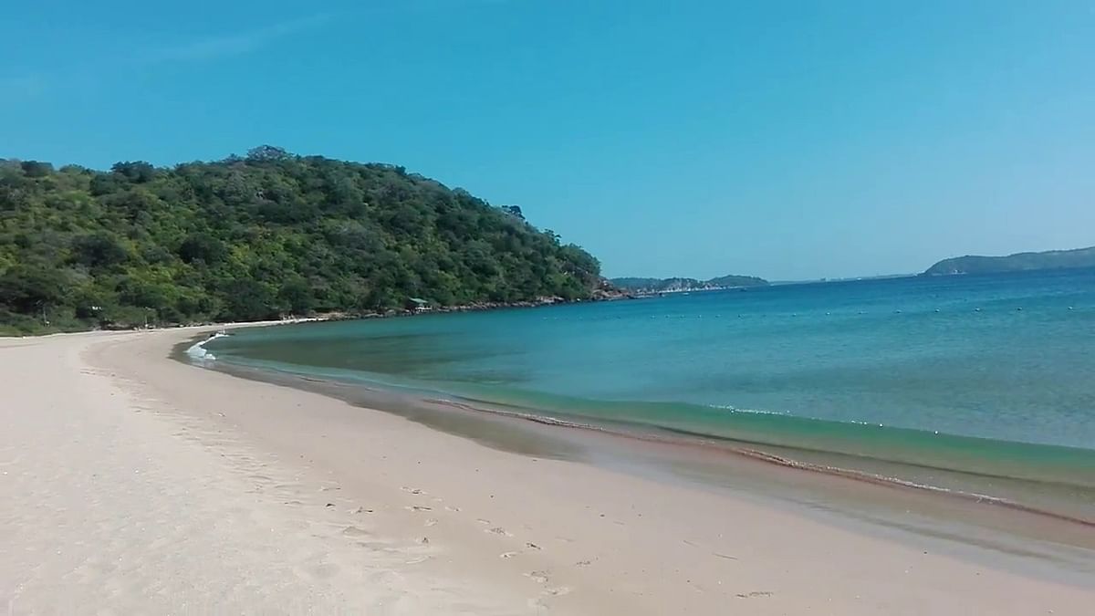 Trincomalee Beach & Heritage Tour: Explore Temples & Hot Springs