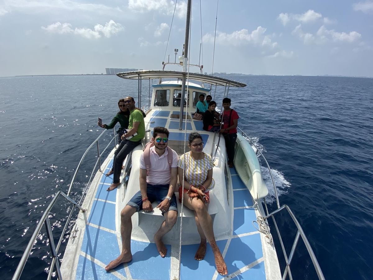 Maldives Dolphin Cruise, Sandbank Adventure & Local Island Tour