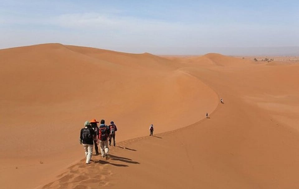 Sunset Walking Tour of Erg Chebbi Dunes in Merzouga