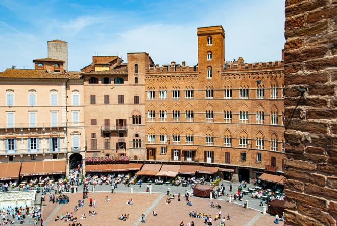 PAlio di Siena. Piazza_italian cafes_Photo by Siegfried Poepperl