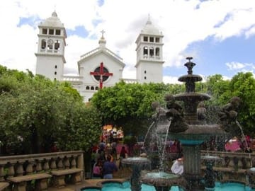El Salvador Flower Route - Juayúa