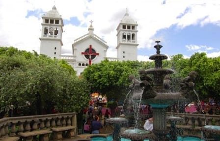 Flowers Route Tour of Colonial Towns and Coffee Plantations in El Salvador