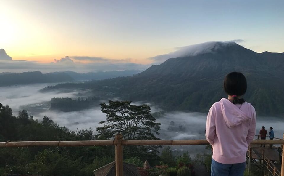 Sunrise View and Natural Hot Springs Tour in Bangli, Bali