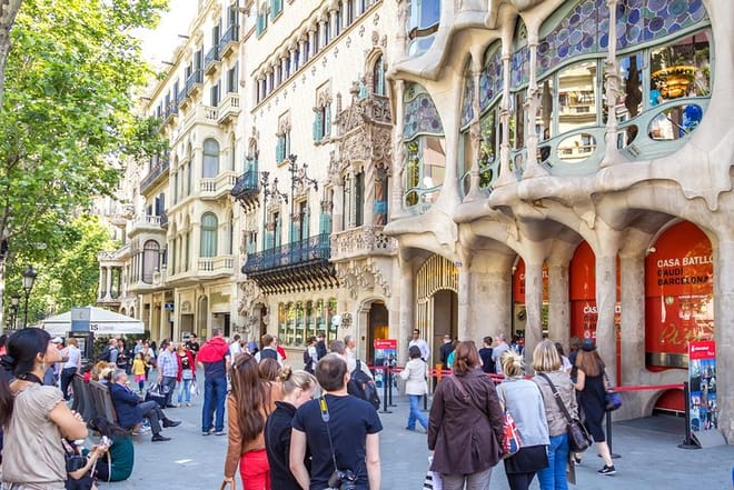 Best of Barcelona Excursion: small-group with pickup/drop-off