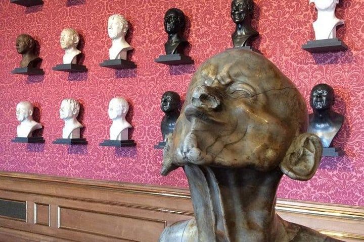 Private Tour of the Belvedere Palace with an Art Historian: "Pictures of Austrian Identities". Art & History Tour with Skip-the-line Tickets 5