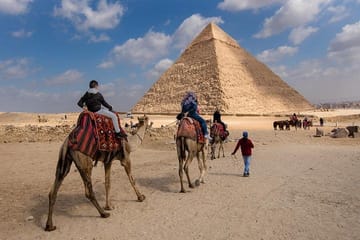 Private Giza Pyramids and Sphinx Tour with Camel Ride