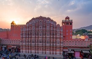 Jaipur full day Sightseeing tour by Air-Condition vehicle Include Guide
