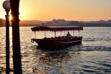 Land of Kings: Golden Triangle with Pushkar, Bundi & Udaipur