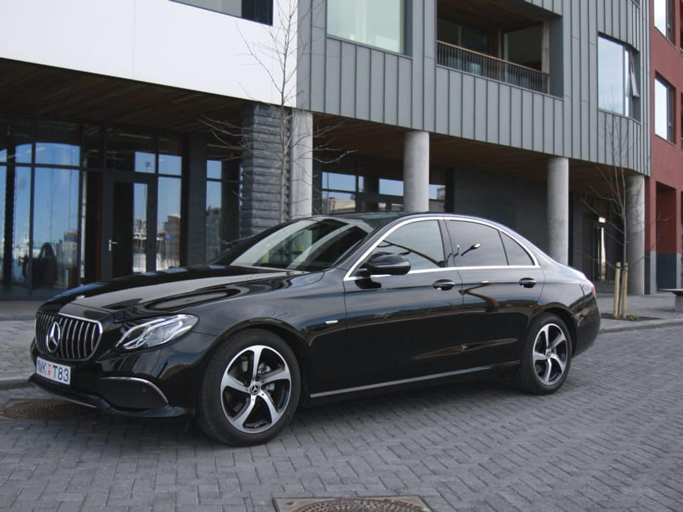 Private Transfer to Blue Lagoon - Sedan 2 Pax — Icelimo Luxury Travel