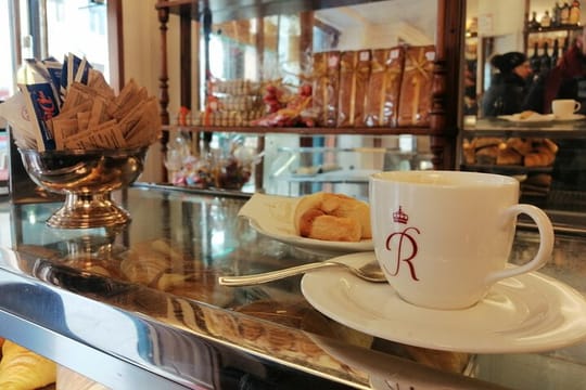Sweet Venice: Traditional Cafès and Pastry Shops Walk