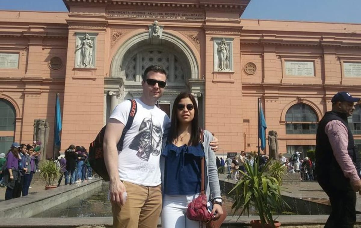 Egypt Short Break Day Tour: Pyramids, Sphinx and Egyptian Museum From Cairo Airport