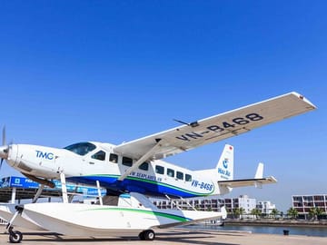 Halong Bay Seaplane - Scenic Flight to Visit Halong Bay from Sky