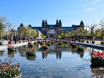 Private Walking Tour and Photoshoot at Rijksmuseum, Amsterdam