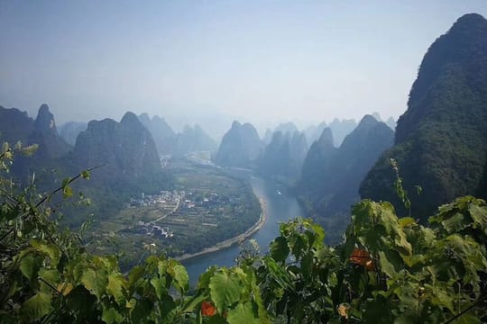 Yangshuo Full Day Tour: Cooking class, River boat, Light show