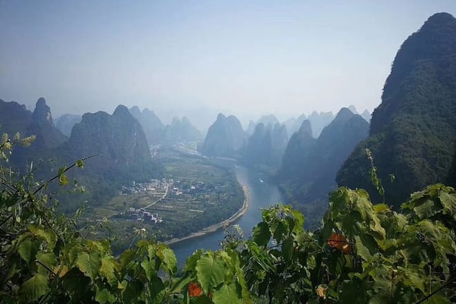 Yangshuo Full Day Tour: Cooking class, River boat, Light show