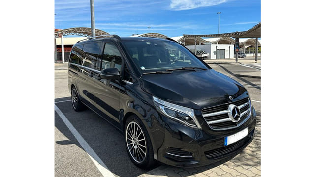 Private transfers between Albufeira and Portimão