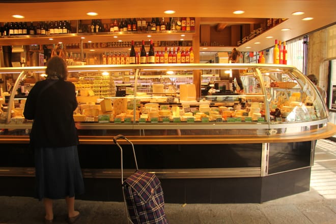 Paris' Daily Market: the Marché d'Aligre 5