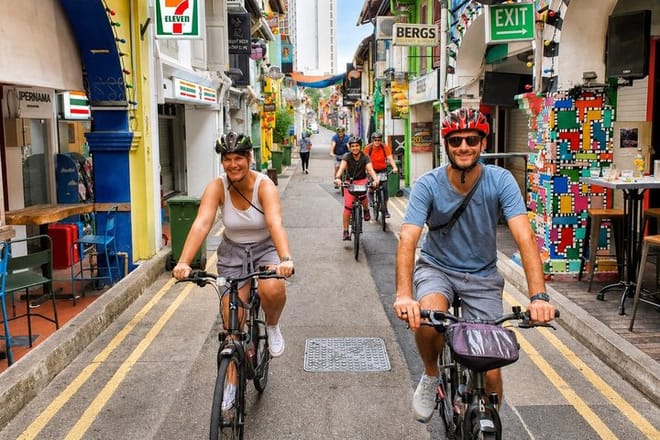 Singapore Highlights Small Group Bike Tour on Full-Sized Bicycles 9